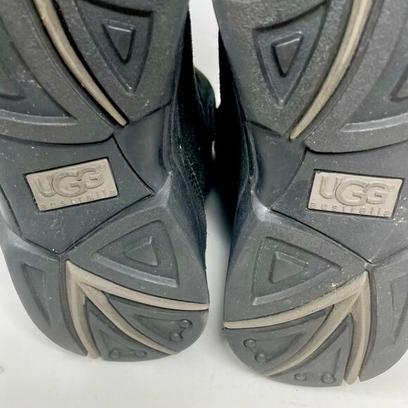 UGG Australia Ultimate Short Boot Women’s Size 7 Black Leather Sheepskin Lining - Picture 12 of 15